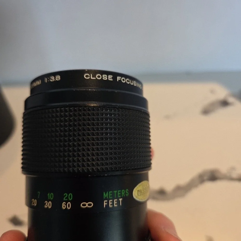 Vintage Vivitar 75-205 mm 1:3.8 Close Focusing Auto‎ Zoom Lens Asanuma Case